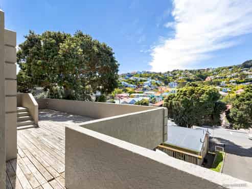 122 The Parade, Island Bay
