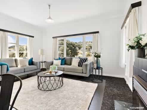 122 The Parade, Island Bay
