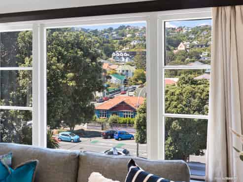 122 The Parade, Island Bay