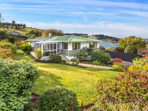 86 Hall Road, Sawyers Bay