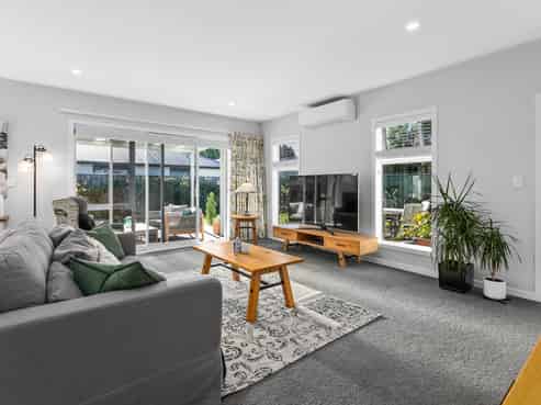 7 Willowbrook Place, Clive