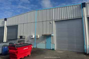 Trade or Store – This Unit Does It All!