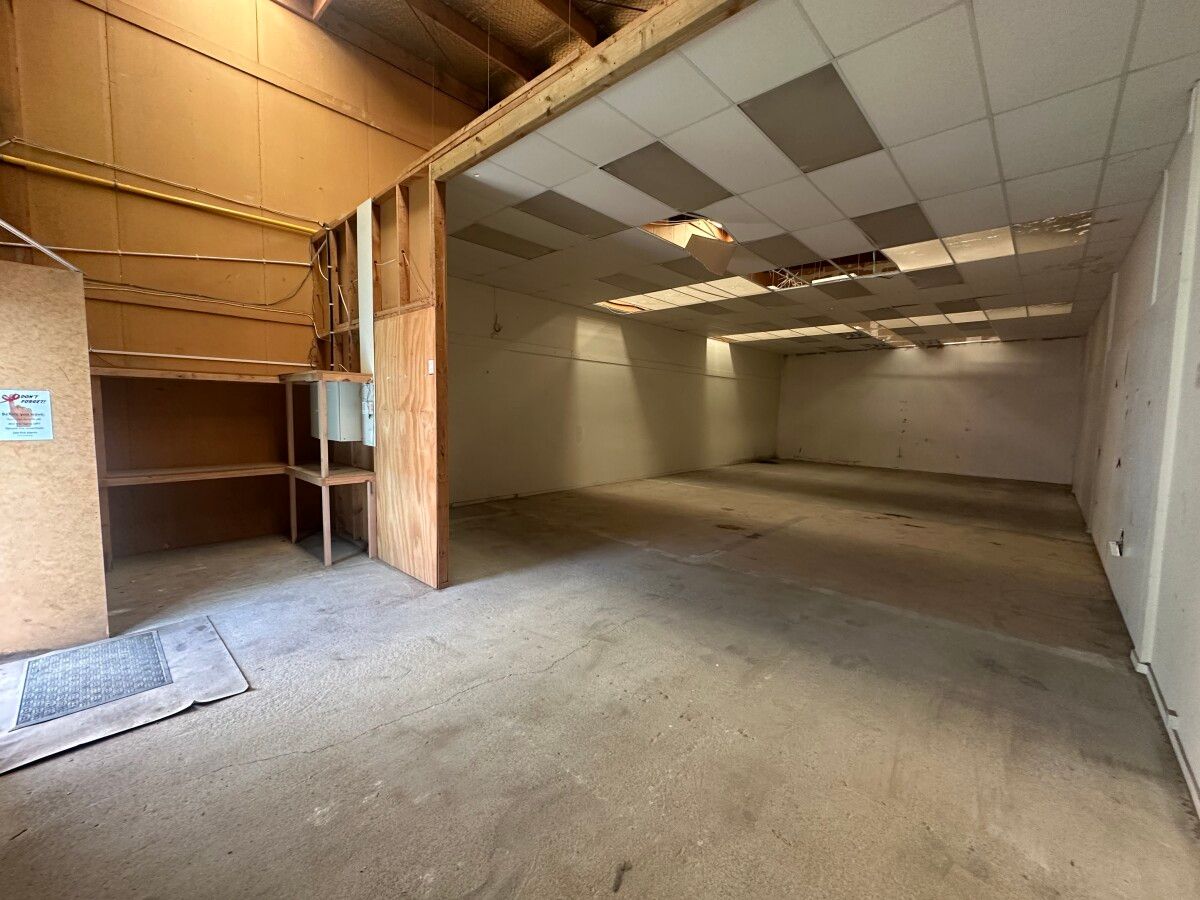 Trade or Store – This Unit Does It All! - Vista 2