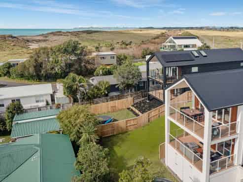 1335D Papamoa Beach Road, Papamoa