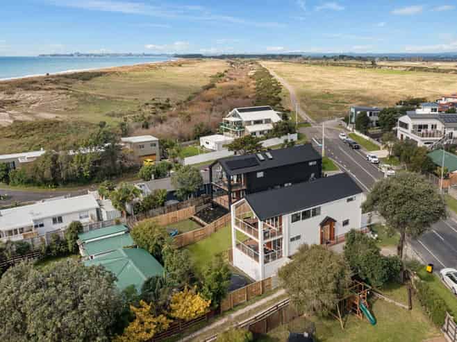 1335D Papamoa Beach Road, Papamoa