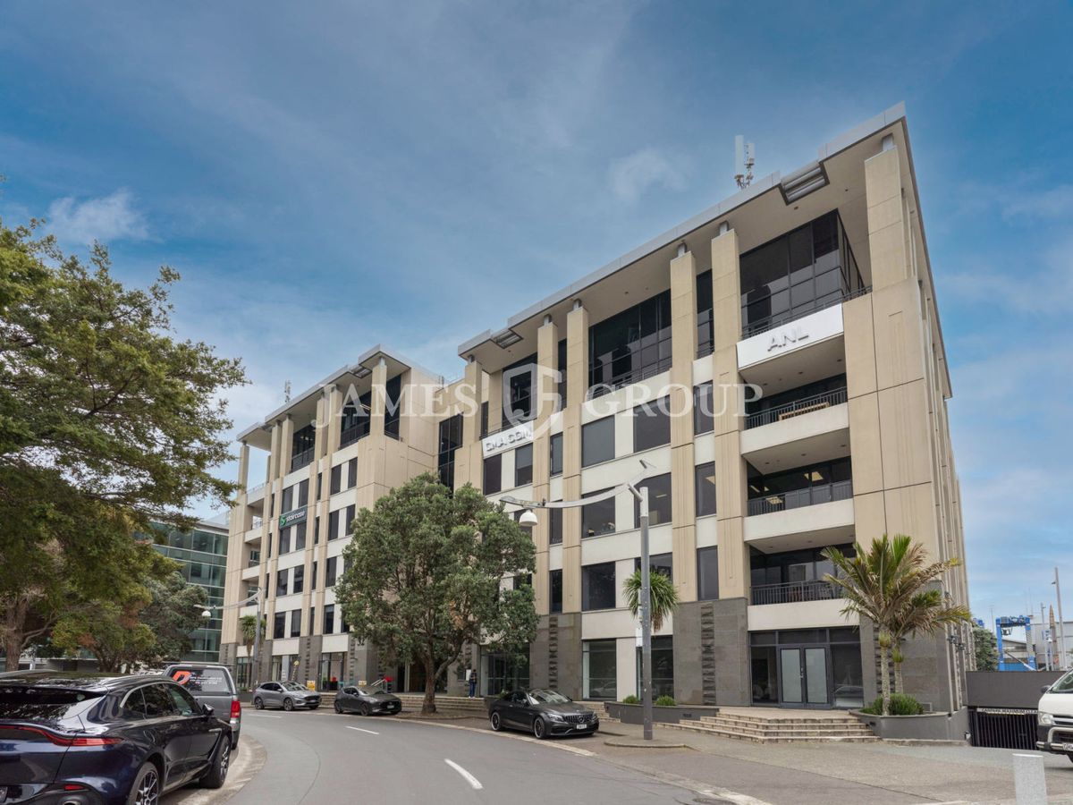 CENTRAL AUCKLAND OFFICE WITH CAR PARKS