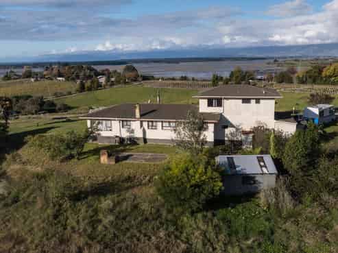17 Bronte Road East, Tasman