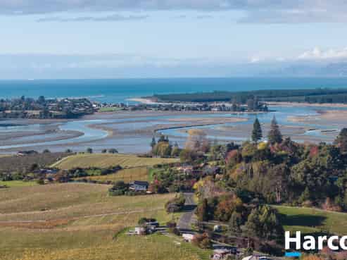 17 Bronte Road East, Tasman