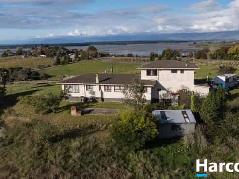 17 Bronte Road East, Tasman