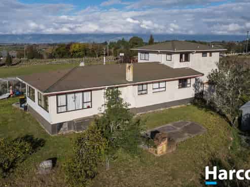 17 Bronte Road East, Tasman