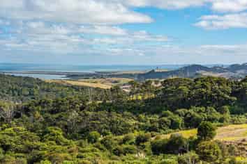 6 Parua Bay Drive, The Views, Kaukapakapa
