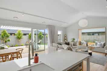 6 Parua Bay Drive, The Views, Kaukapakapa