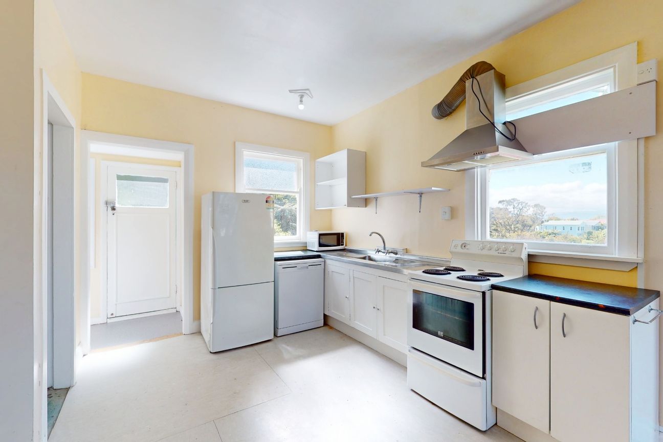 Spacious 5-Bedroom Bungalow  Incredible Sun & Views Over Aro Valley - Поглед 6