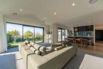 13 Lancewood Terrace, Oceanview