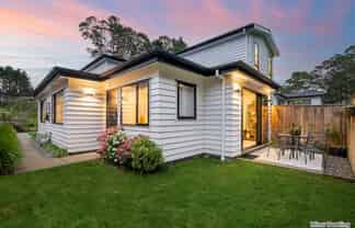 8 Tagish Way, Orewa
