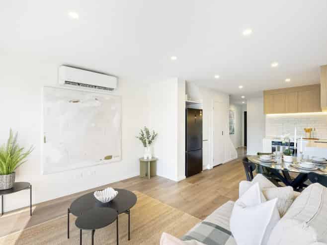 8/4 Ngaroma House Drive, Hobsonville