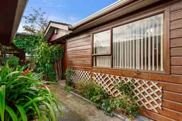 2/45 Copeland Street, Hutt Central
