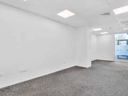 Prime Airport Office Opportunities