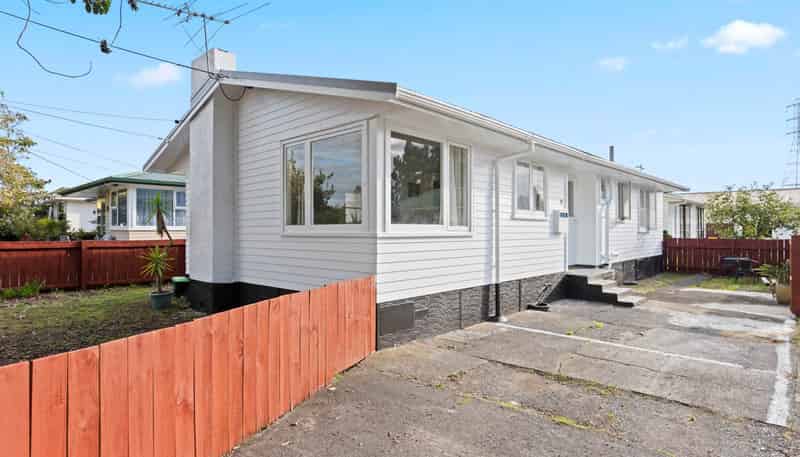 67 Cobham Crescent, Kelston