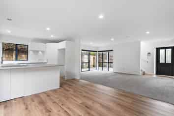 5/35 Highgrove Lane, Totara Vale