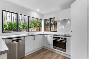 5/35 Highgrove Lane, Totara Vale