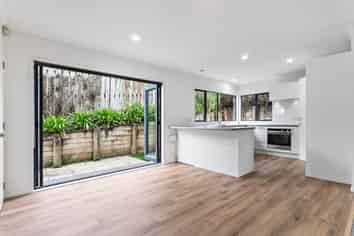 5/35 Highgrove Lane, Totara Vale