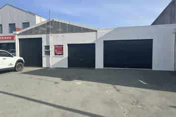 Well-Positioned Workshop/Warehouse