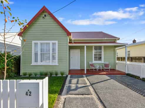 42 Hine Street, New Plymouth Central