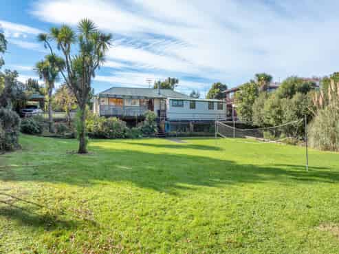 74 Pacific Drive, Southbridge