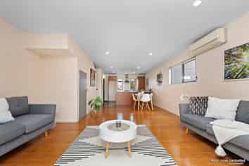 57/42 Holly Street, Avondale