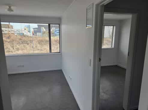 Workshop, Offices and Fenced Yard