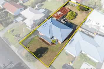 7 Cobham Crescent, Kelston