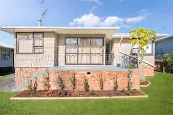 7 Cobham Crescent, Kelston
