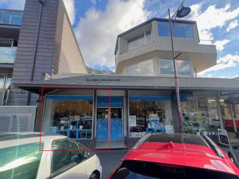 Small, high-profile retail