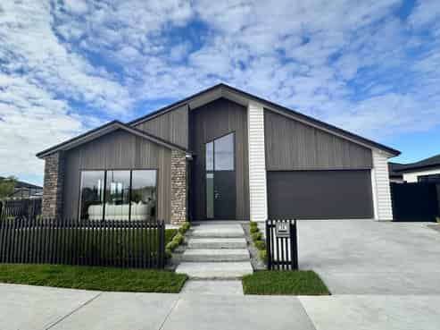 38 Tipu Crescent, Milldale
