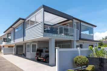 2/17 The Parade, Bucklands Beach