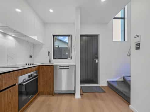 6/72 Tiraumea Drive, Pakuranga