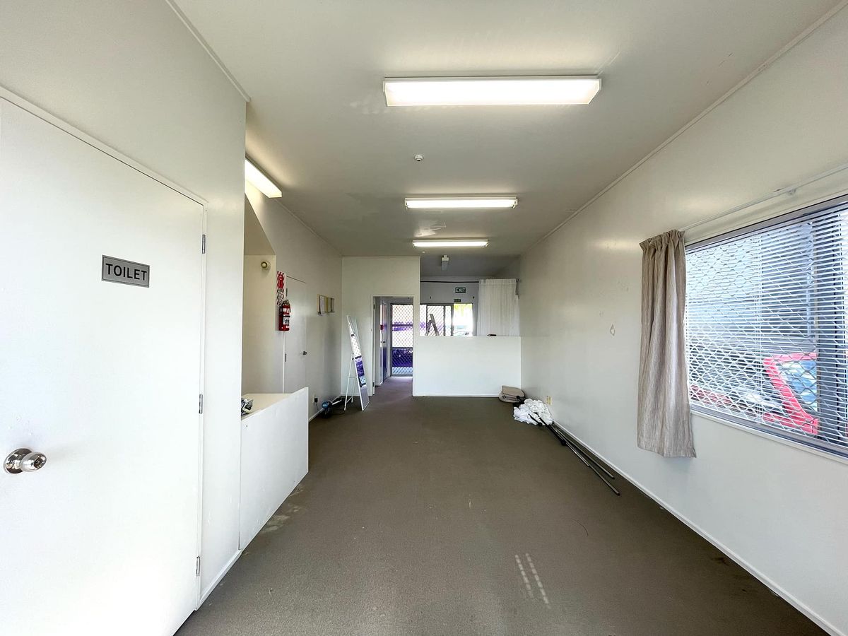 LEASE AND TERMS NEGOTIABLE! MAKE YOUR OFFER! - Ansicht 6