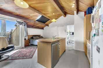 21/220 Thorndon Quay, Thorndon