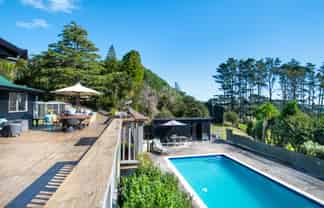 275 Taiapa Road, Muriwai