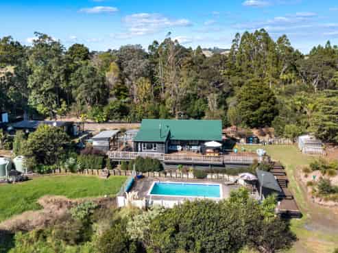 275 Taiapa Road, Muriwai