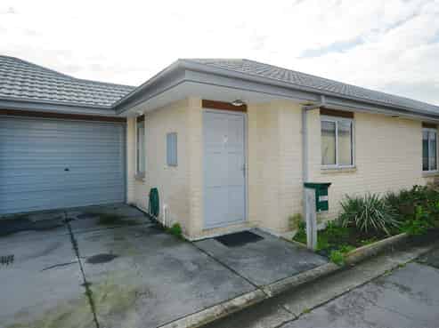 6/10 Collins Street, Addington