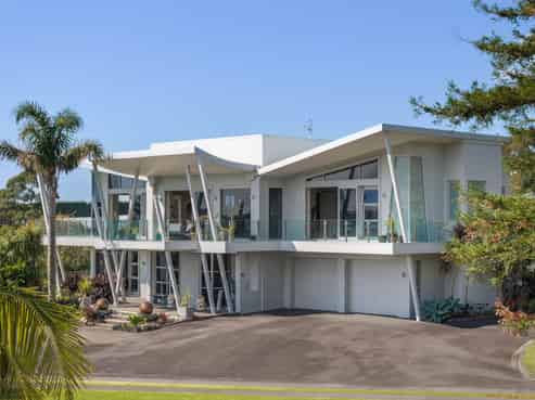 329P Plummers Point Road, Whakamarama
