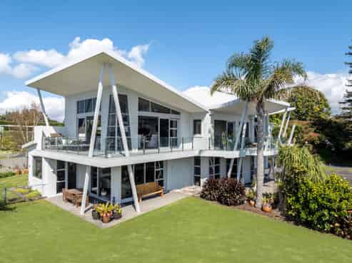 329P Plummers Point Road, Whakamarama