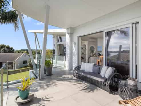 329P Plummers Point Road, Whakamarama
