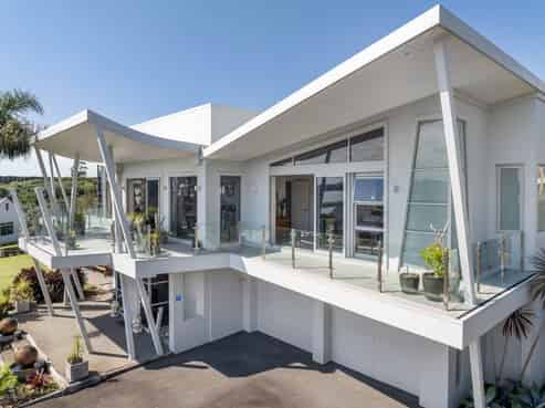 329P Plummers Point Road, Whakamarama