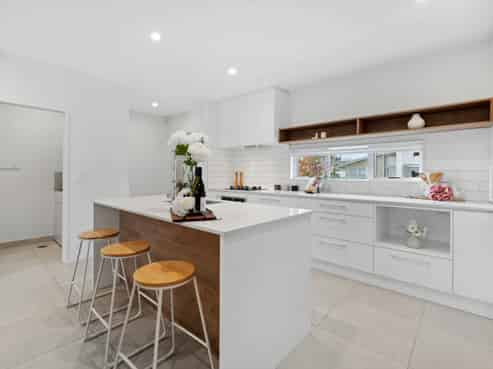 32 Brookview Drive, Flat Bush