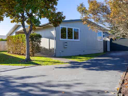 22A Arthur Crescent, Hilltop