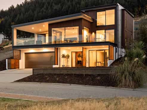 6 Florence Close, Queenstown Hill
