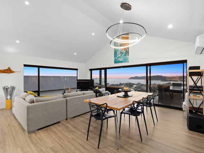 4 Aquarius Lane, Langs Beach